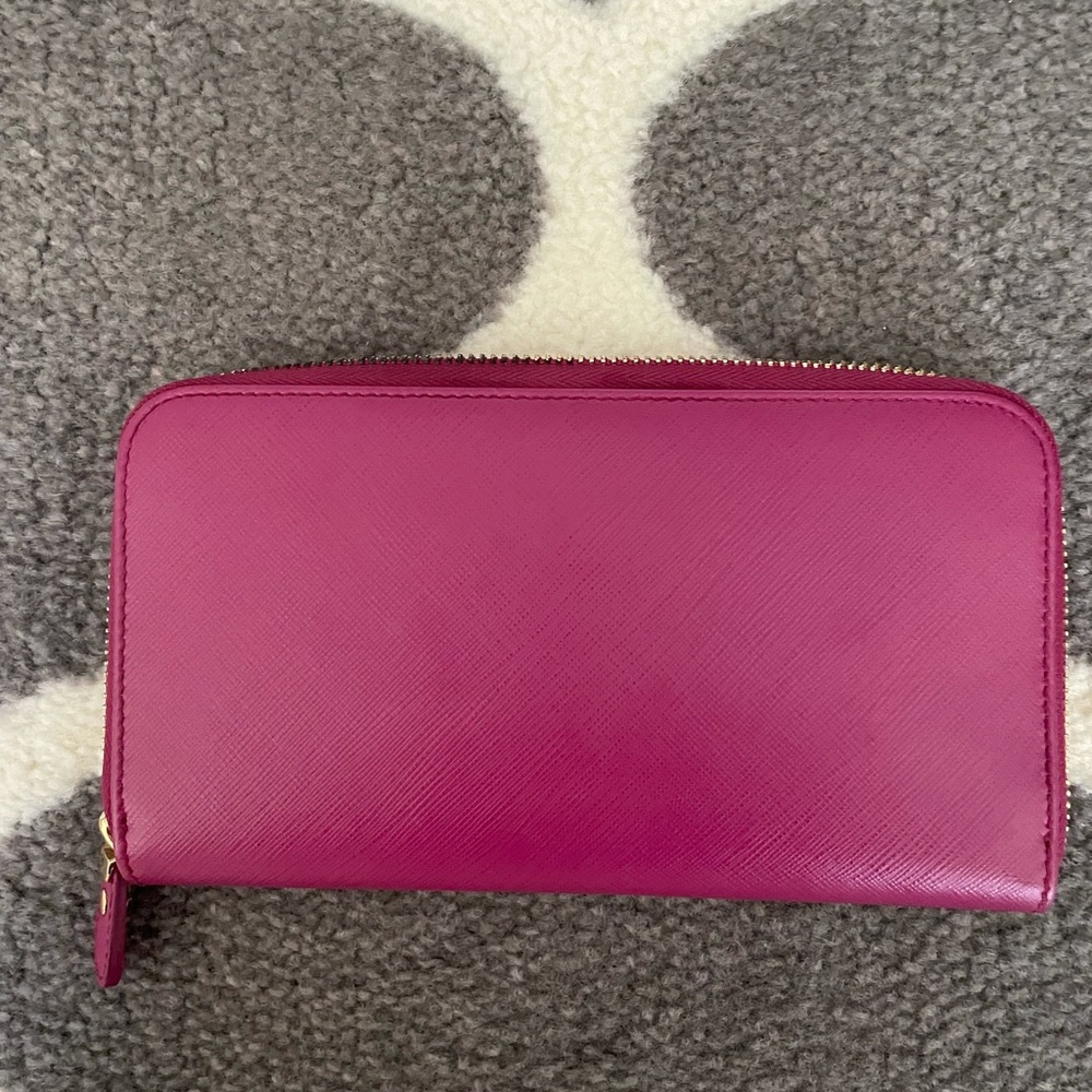 Salvatore Ferragamo Wallet - Picture 2 of 4